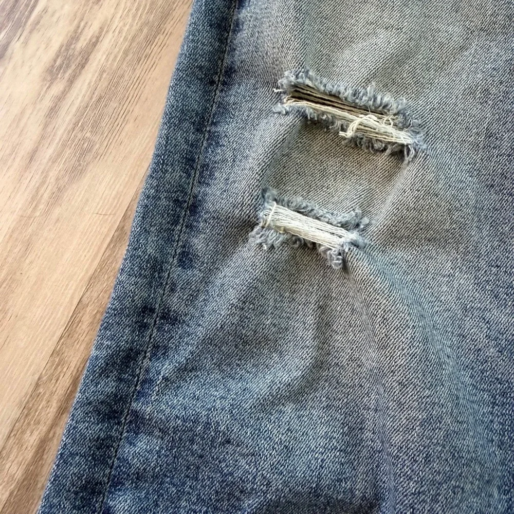 MOTHER Dazzler Mid Rise Ankle Fray Jeans Living In Circles Blue Distressed 28